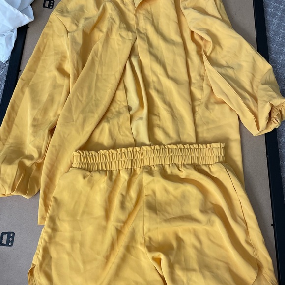 Shein set - Picture 2 of 2